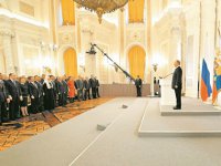 О чем промолчал Путин в послании Федеральному Собранию